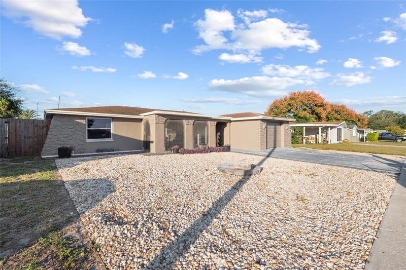 5633 Andrea Dr, Holiday, FL 34690