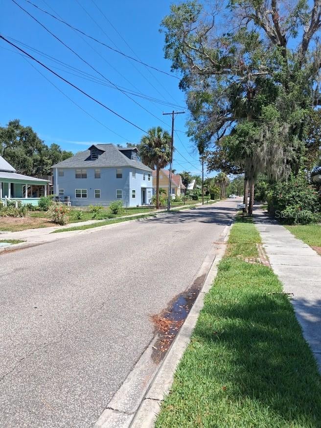 Banana St, Tarpon Springs, FL 34689