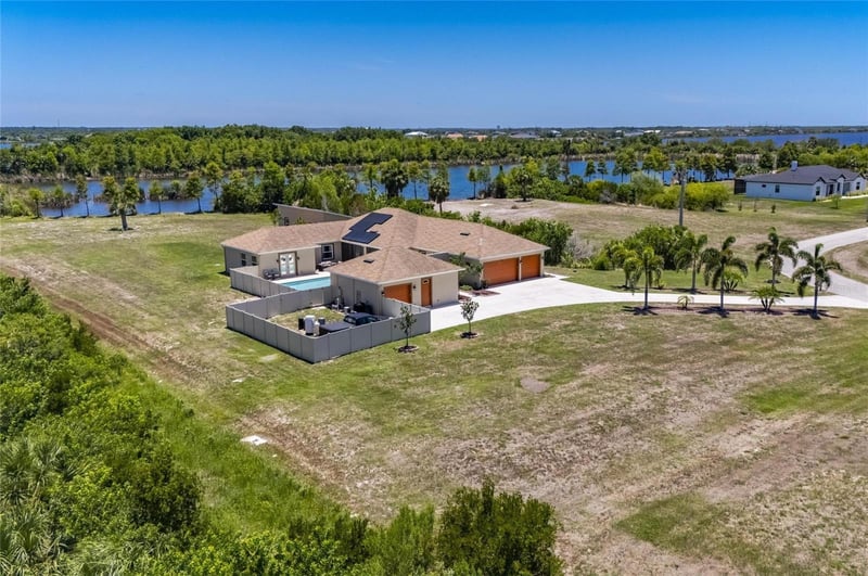 3016 Smilodon Trl, Ruskin, FL 33570
