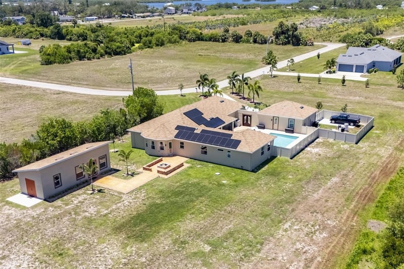 3016 Smilodon Trl, Ruskin, FL 33570