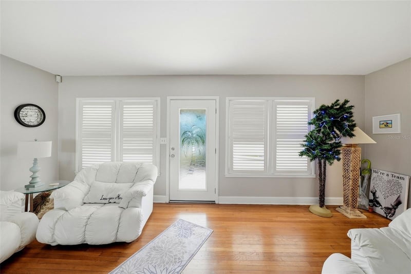 726 Mandalay Ave, Clearwater Beach, FL 33767