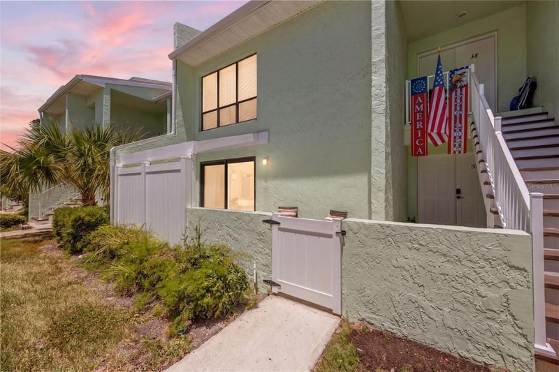 1 Windrush Blvd #37, Indian Rocks Beach, FL 33785