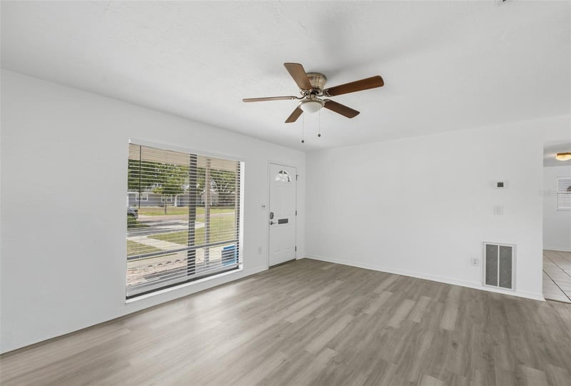 410 42nd Ave, St Petersburg, FL 33703