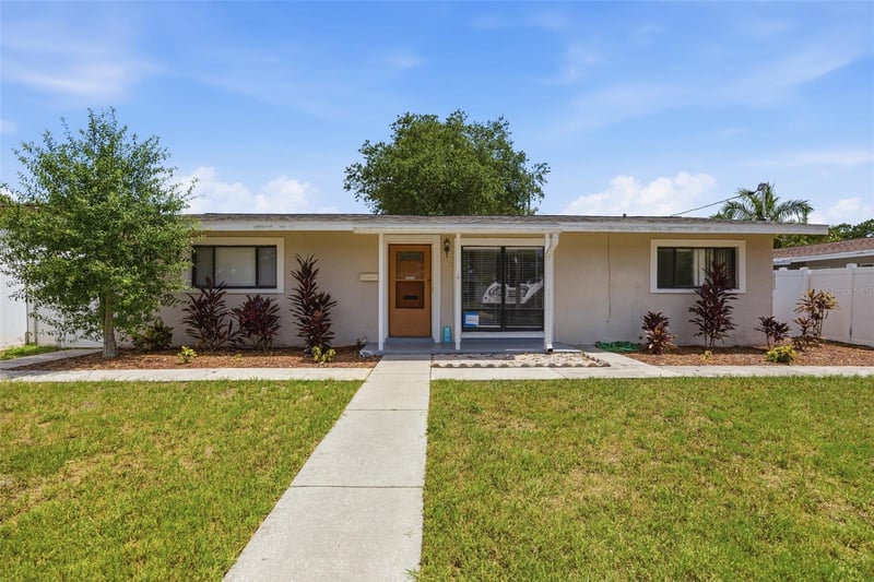 410 42nd Ave, St Petersburg, FL 33703