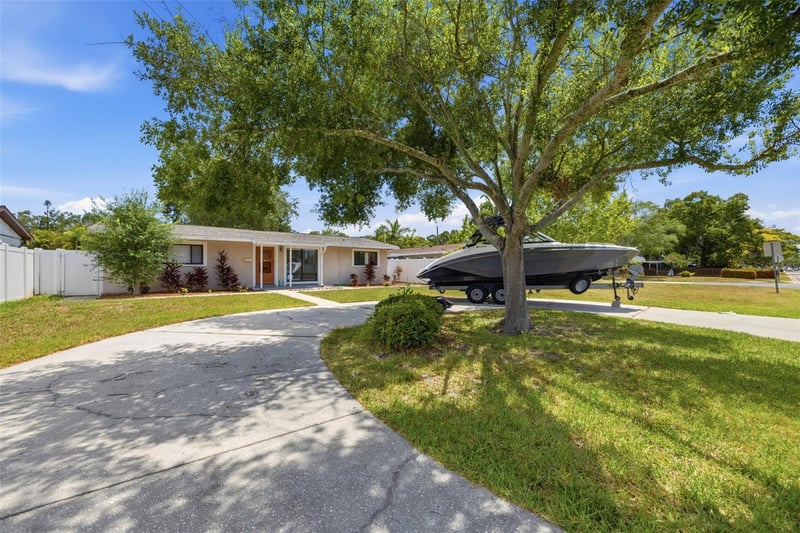 410 42nd Ave, St Petersburg, FL 33703