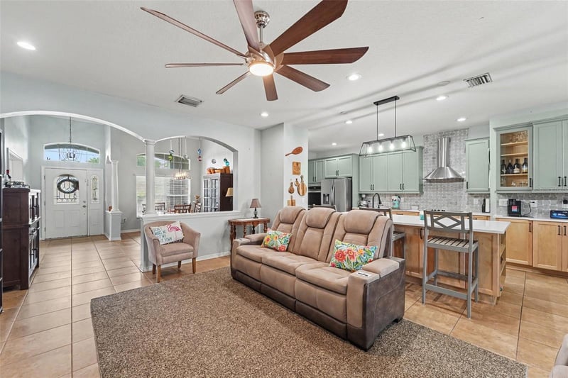 12414 Vestavia St, San Antonio, FL 33576