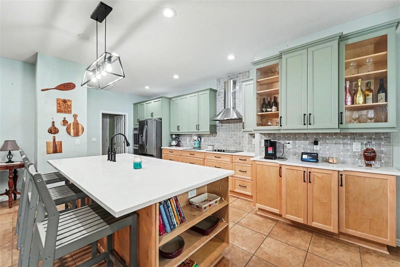 12414 Vestavia St, San Antonio, FL 33576