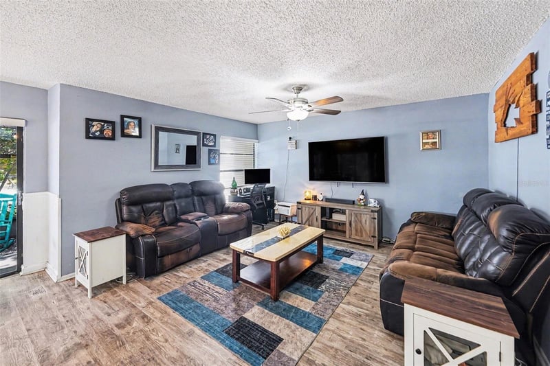 803 Fairwood Ln, Clearwater, FL 33759