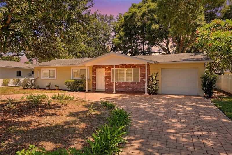 11471 88th Ave, Seminole, FL 33772