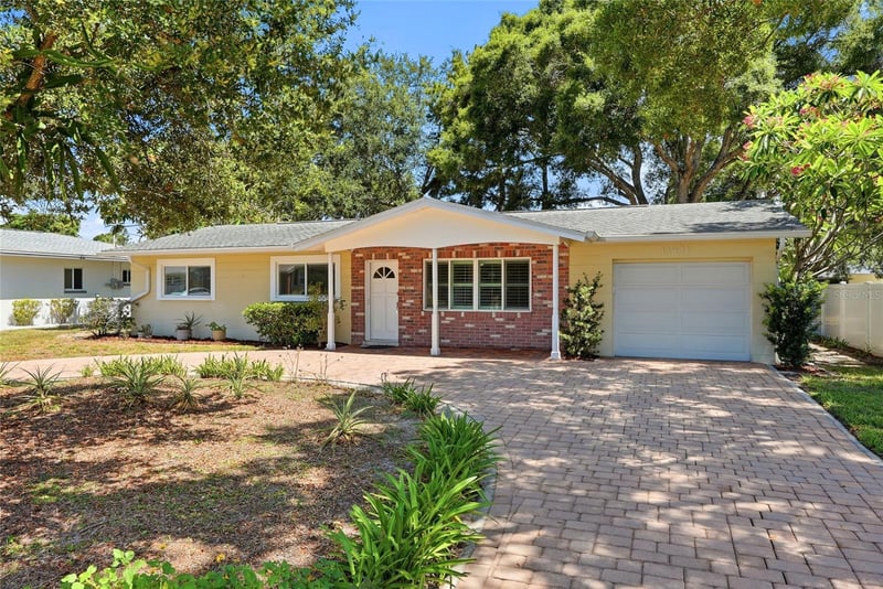 11471 88th Ave, Seminole, FL 33772