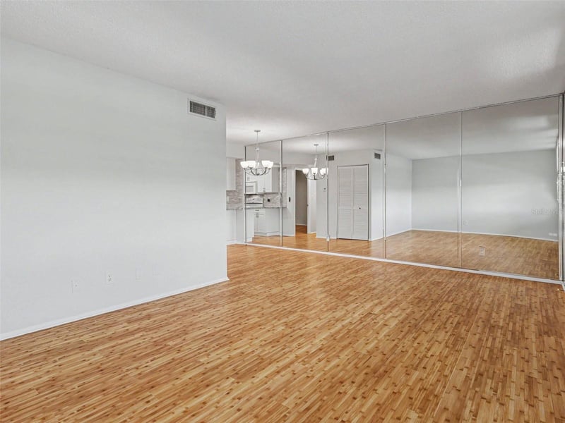 4890 Bay St Ne #324, St Petersburg, FL 33703