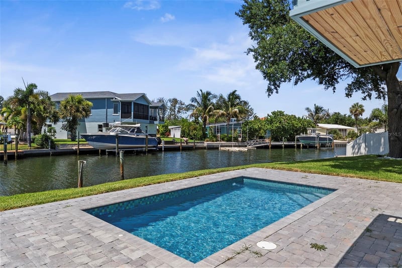 10016 Kingfisher Rd, Bradenton, FL 34209