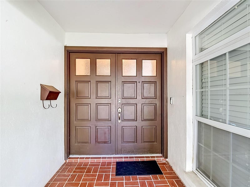 5126 Rolling Hills Ct, Tampa, FL 33617