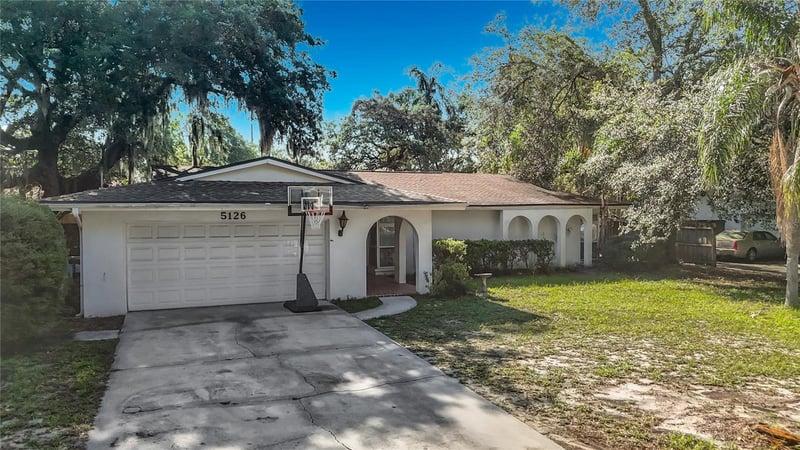 5126 Rolling Hills Ct, Tampa, FL 33617