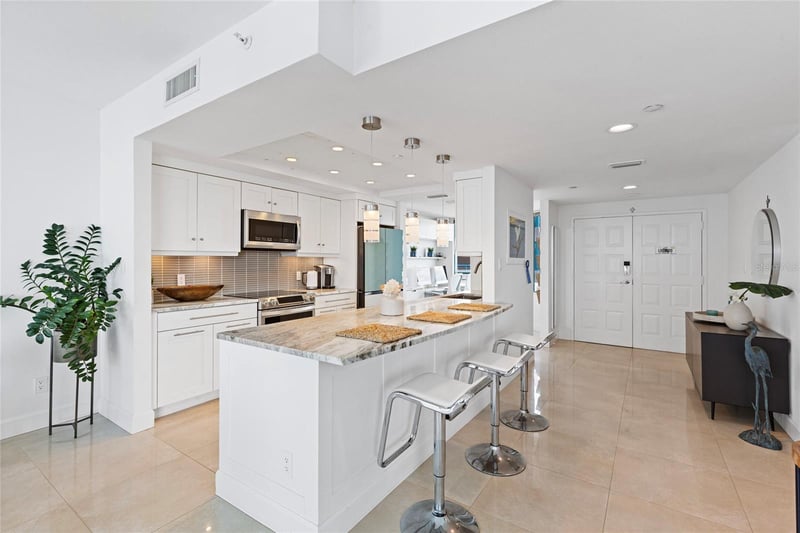 1520 Gulf Blvd #1807, Clearwater Beach, FL 33767