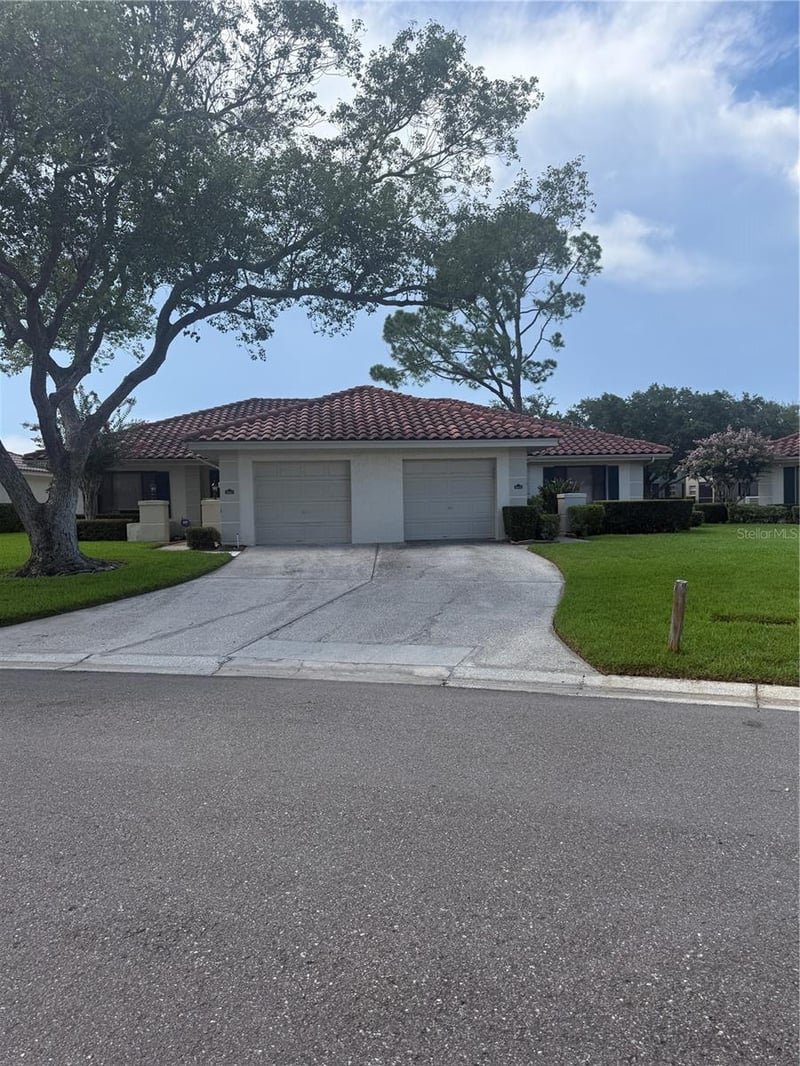 18425 Aintree Ct, Tampa, FL 33647