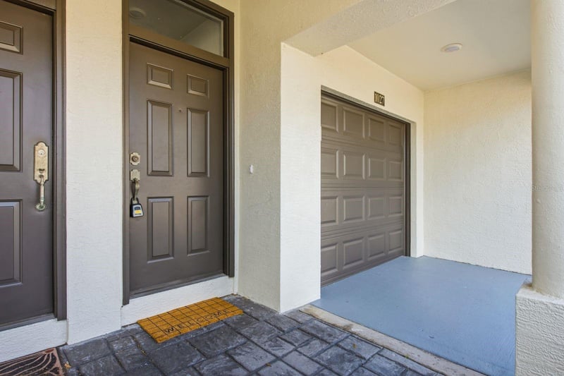 1027 Normandy Trace Rd, Tampa, FL 33602