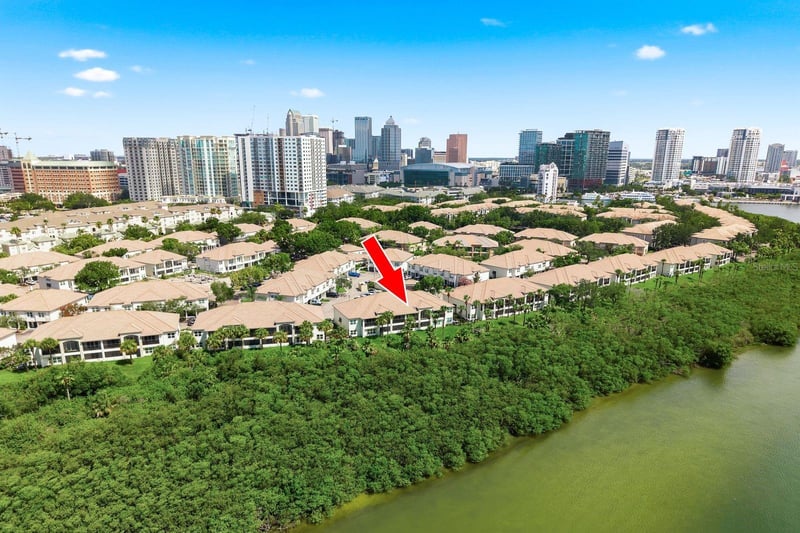 1027 Normandy Trace Rd, Tampa, FL 33602