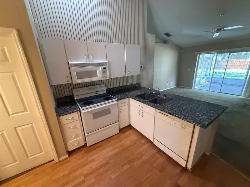 204 Chardonnay Pl, Valrico, FL 33594