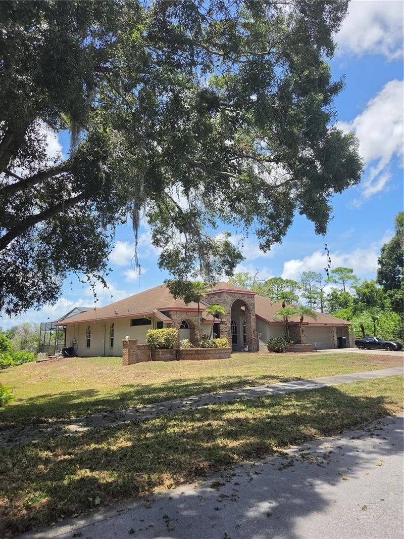 2800 Long Putt Ct, Palm Harbor, FL 34683