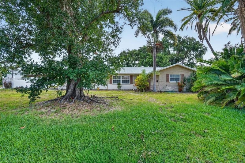 6999 16th Ave, St Petersburg, FL 33710
