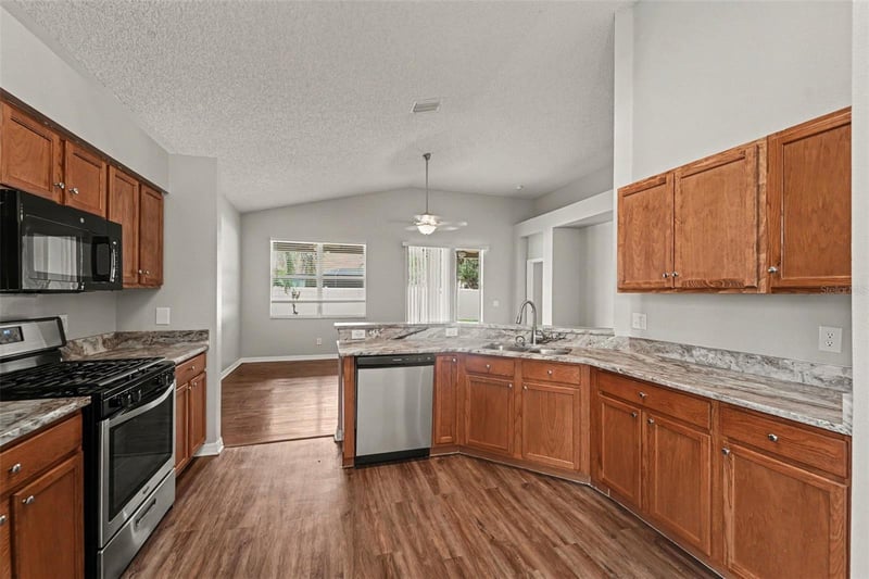 4906 Pennecott Way, Wesley Chapel, FL 33544