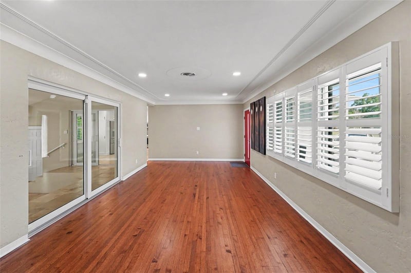 4660 22nd Ave, St Petersburg, FL 33711