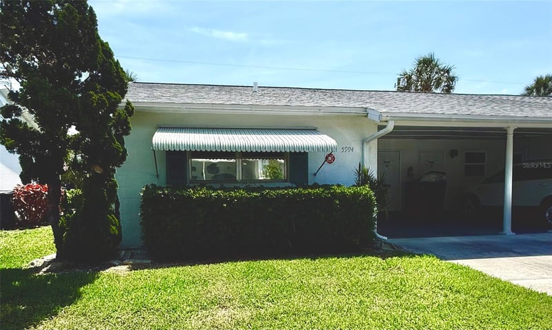 5994 Hibiscus Dr, Bradenton, FL 34207