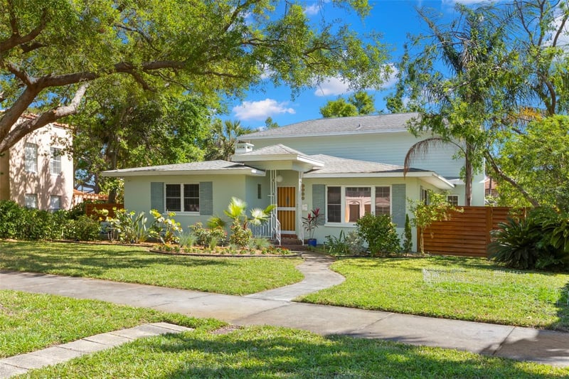 2217 Brevard Rd, St Petersburg, FL 33704