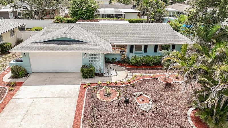 2063 Dunston Cove Rd, Clearwater, FL 33755