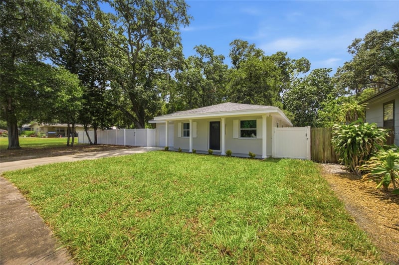 1333 Overlea St, Clearwater, FL 33755