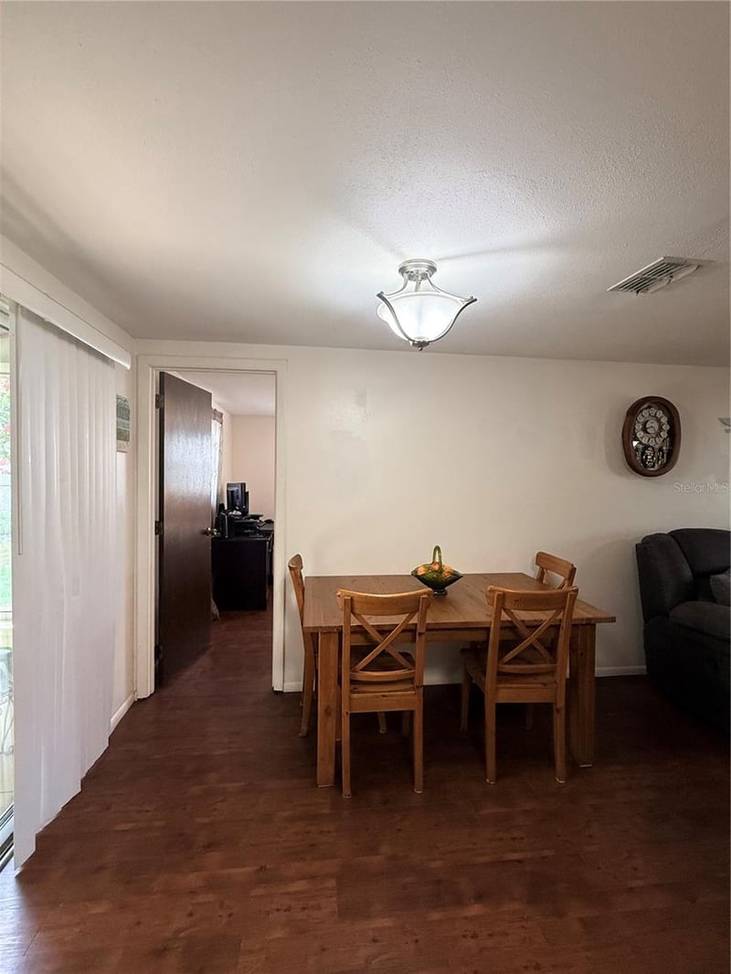38945 18th Ave, Zephyrhills, FL 33542
