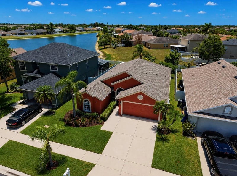 1836 Raven Glen Dr, Ruskin, FL 33570