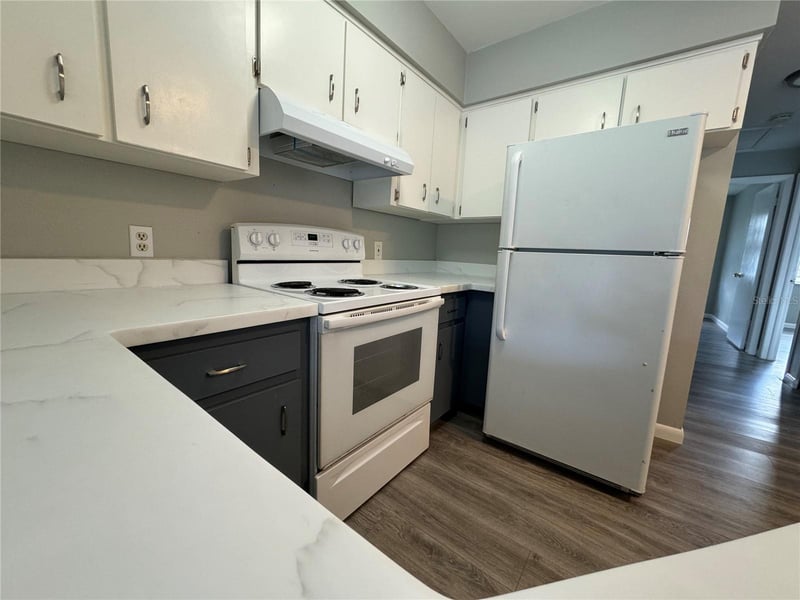 5201 Macdill Ave #207, Tampa, FL 33611