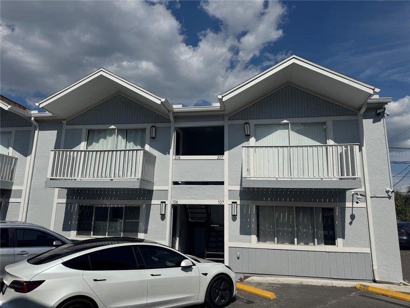 5201 Macdill Ave #207, Tampa, FL 33611