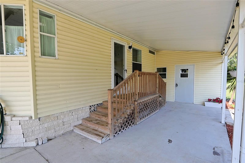 3601 Muller Dr, Zephyrhills, FL 33540