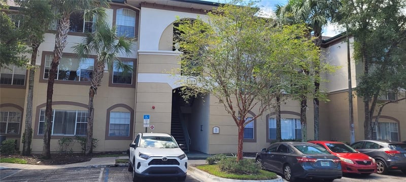 17104 Carrington Park Dr #513, Tampa, FL 33647