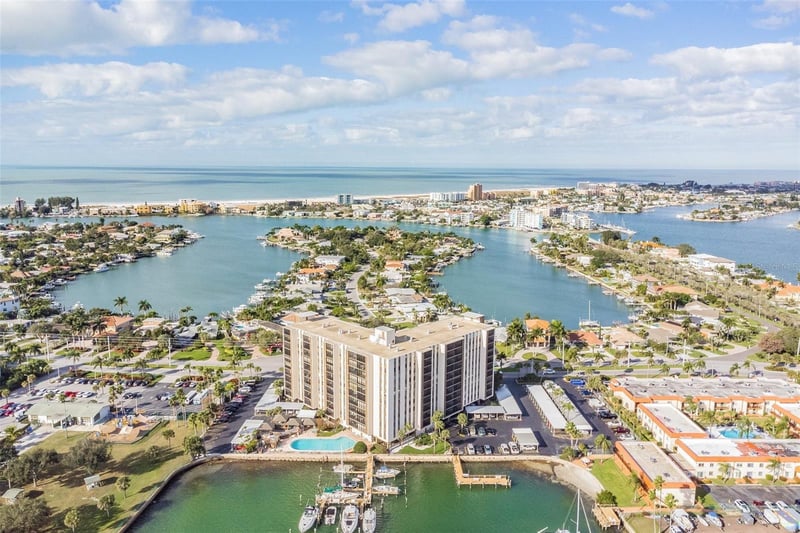10355 Paradise Blvd #702, Treasure Island, FL 33706