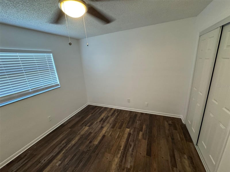4851 16th St, Zephyrhills, FL 33542