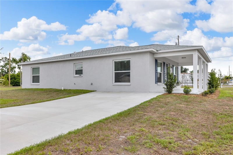 2206 53rd Ave, Bradenton, FL 34203