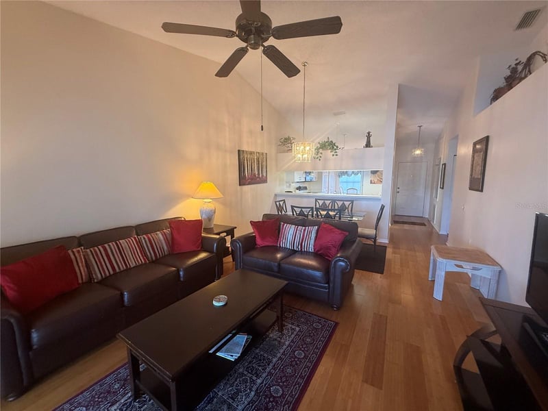4211 Caddie Dr #202, Bradenton, FL 34203