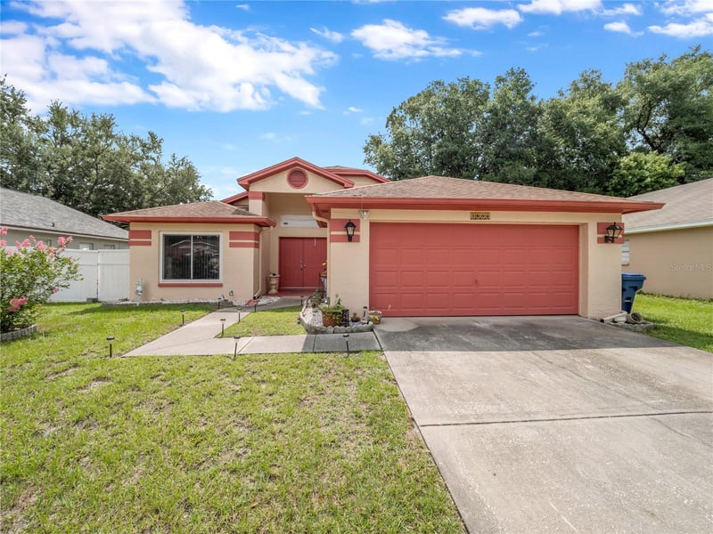 1604 Coppersmith Ct, Lutz, FL 33559