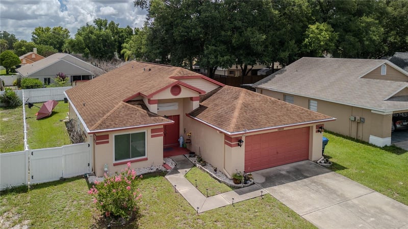 1604 Coppersmith Ct, Lutz, FL 33559