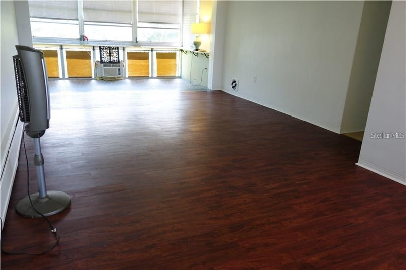 200 Betty Ln #2E, Clearwater, FL 33755