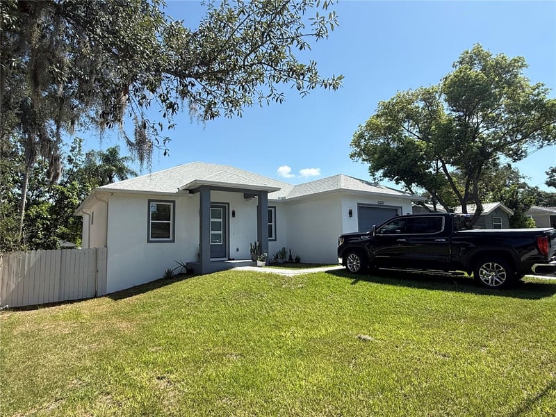 1816 Yukon St, Tampa, FL 33604