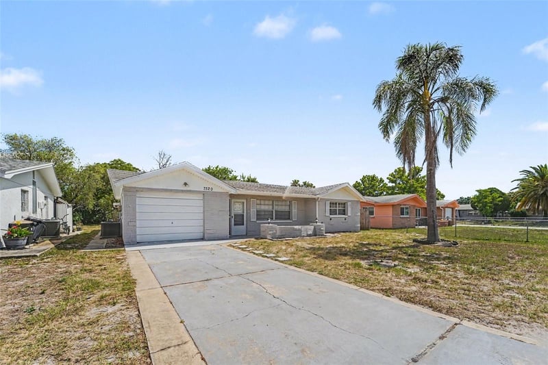 7520 Camelot Rd, Port Richey, FL 34668