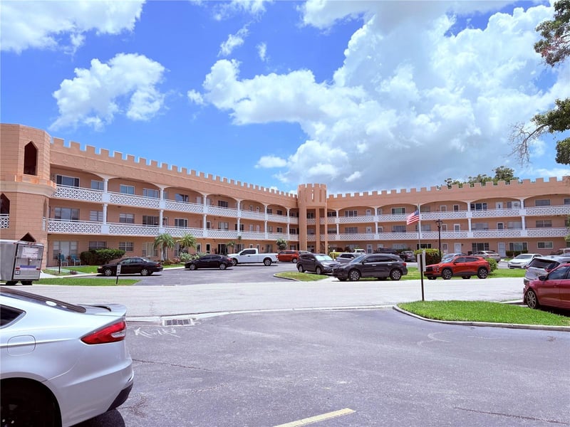 2457 Ecuadorian Way #17, Clearwater, FL 33763