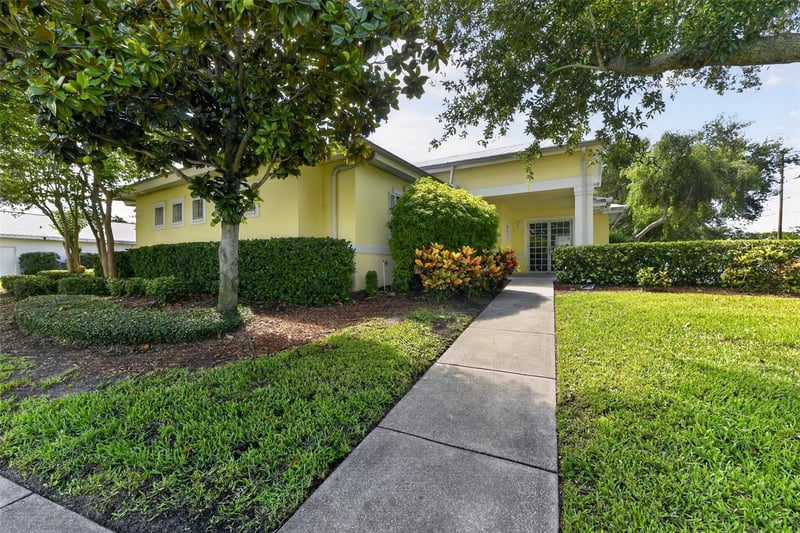 2555 Pinellas Point Dr, St Petersburg, FL 33706