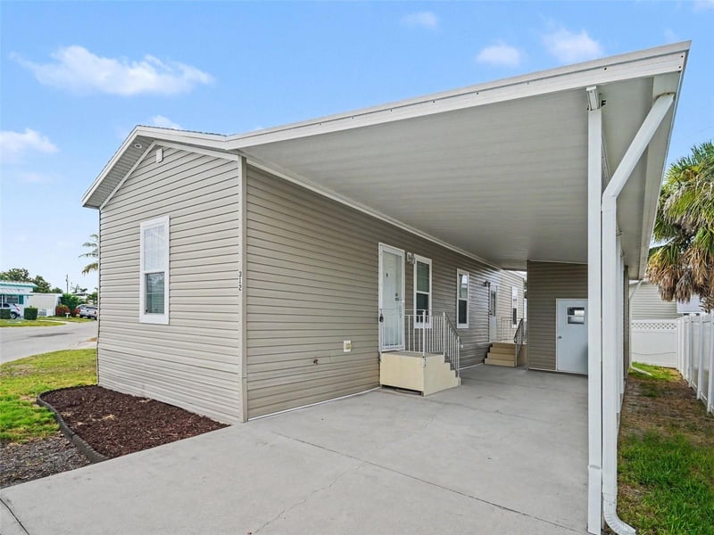 312 52nd Ave, Bradenton, FL 34207