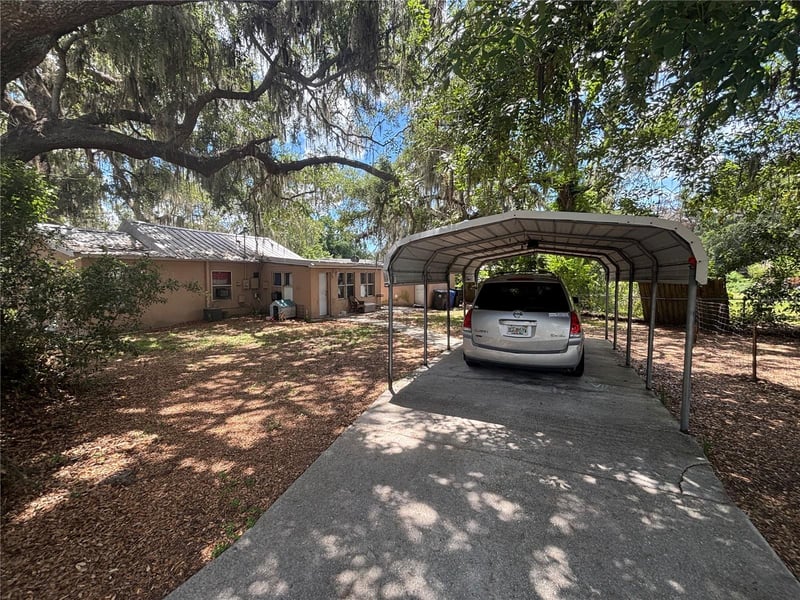9803 Ethel St, Gibsonton, FL 33534